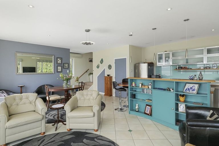 Photo of property in 516 Marine Drive, Sunshine Bay, Lower Hutt, 5013