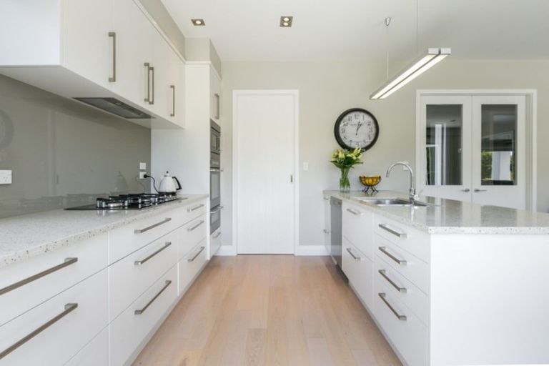 Photo of property in 82 Rochfort Road, Havelock North, 4130