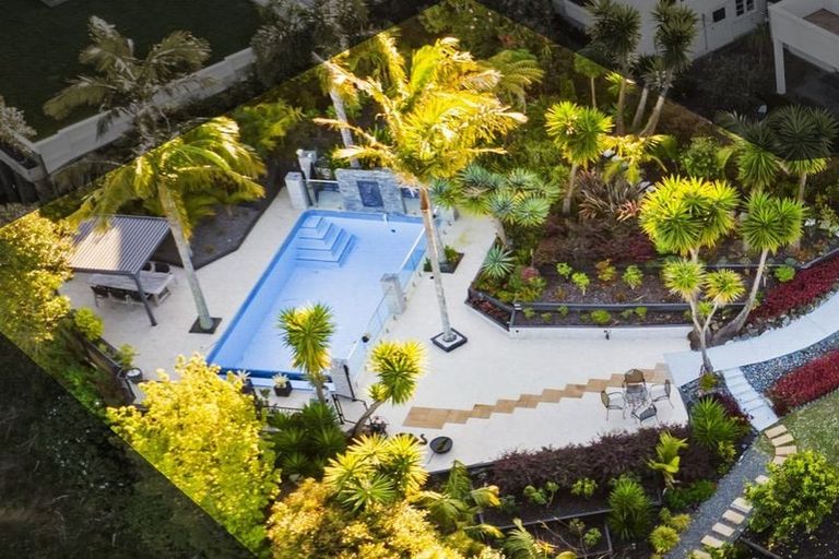 Photo of property in 27 Palmer Crescent, Mission Bay, Auckland, 1071