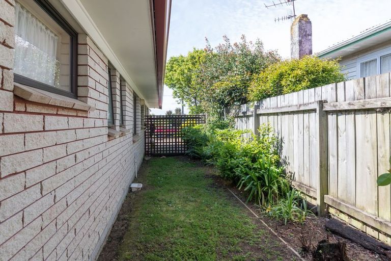 Photo of property in 1a Island View Road, Western Heights, Rotorua, 3015