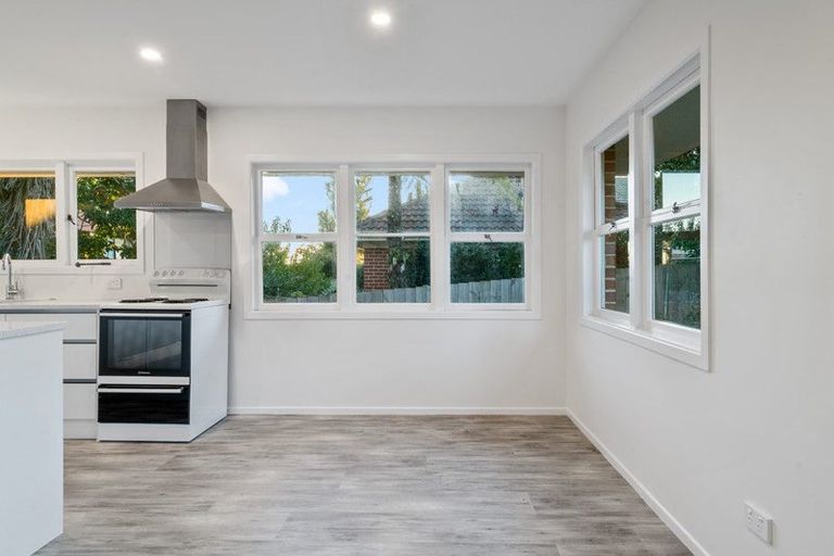 Photo of property in 47 Grande Vue Road, Hillpark, Auckland, 2102