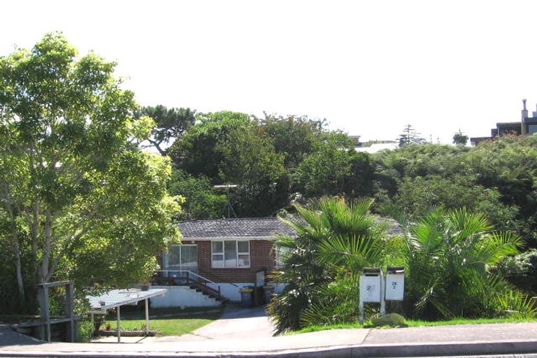 Photo of property in 1/26 Rewi Street, Torbay, Auckland, 0630