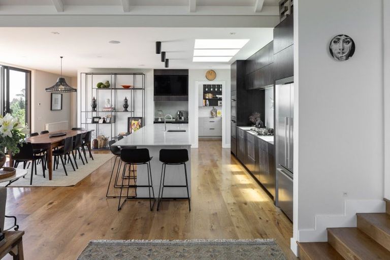 Photo of property in 37 Gummer Road, Havelock North, 4130