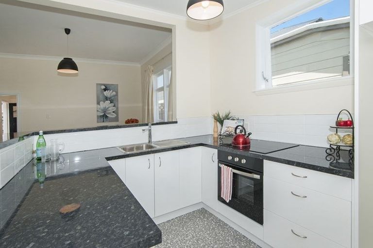 Photo of property in 11 Beach Street, Petone, Lower Hutt, 5012