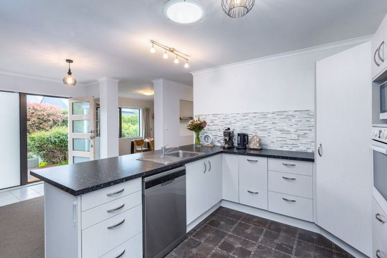 Photo of property in 6 West Street, Greytown, 5712