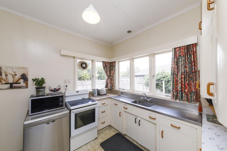 Photo of property in 20 East Street, Terrace End, Palmerston North, 4410