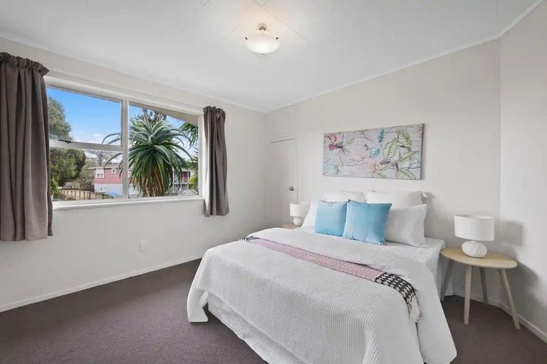 Photo of property in 1 Benmore Place, Manurewa, Auckland, 2102