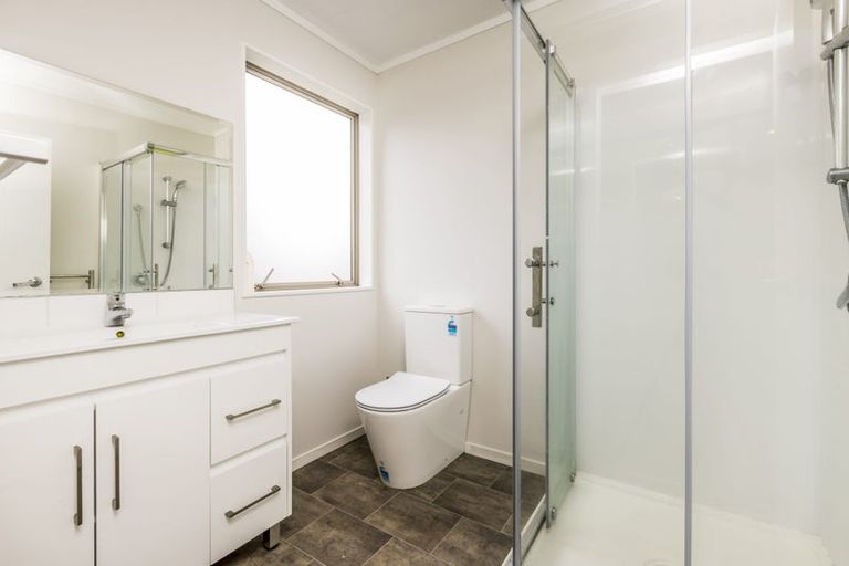 Photo of property in 18 Windfola Parkway, Takanini, 2112