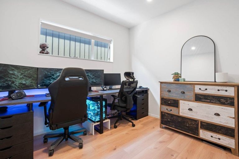 Photo of property in 22 Puhikawa Street, Massey, Auckland, 0614