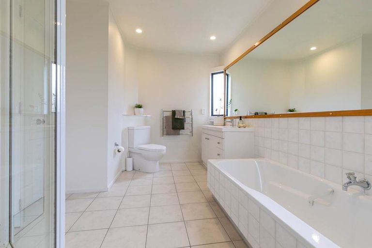 Photo of property in 15 East Avenue, Manly, Whangaparaoa, 0930