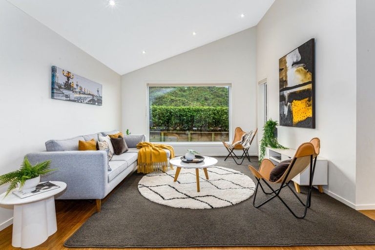 Photo of property in 3 Ramarama Lane, Crofton Downs, Wellington, 6035