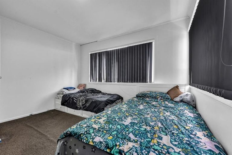 Photo of property in 31 Redwood Drive, Massey, Auckland, 0614