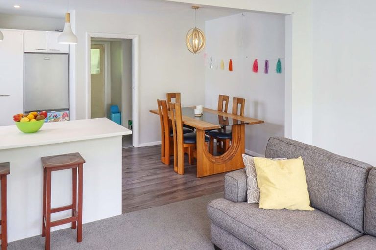 Photo of property in 15 James Grove, Stokes Valley, Lower Hutt, 5019