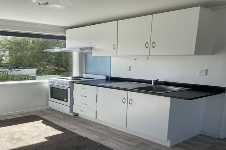 Photo of property in 3/7 Seaview Road, Northcote, Auckland, 0627