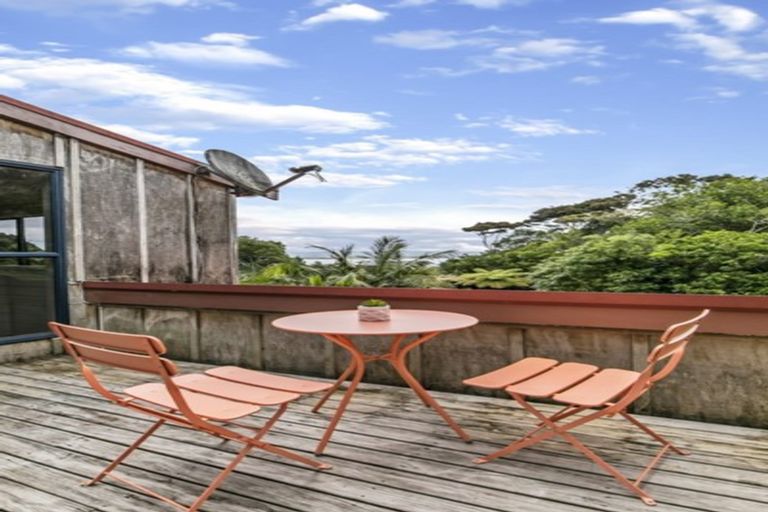 Photo of property in 98 Hadfield Street, Beach Haven, Auckland, 0626