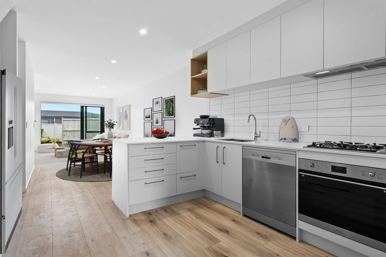 Photo of property in 106 Te Napi Drive, Takanini, Auckland, 2112