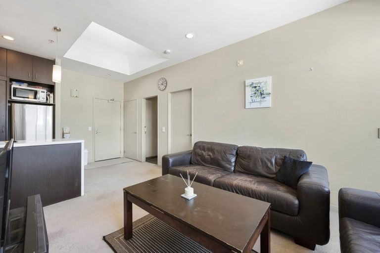 Photo of property in City Lodge, 701/115 Vivian Street, Te Aro, Wellington, 6011