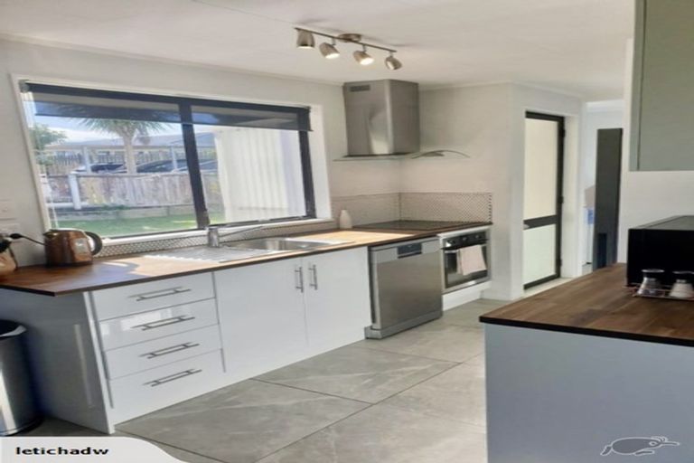 Photo of property in 5 Crystal Place, Pukehangi, Rotorua, 3015