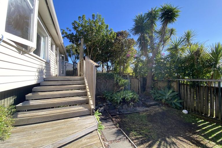 Photo of property in 16b Otanerua Road, Hatfields Beach, Orewa, 0931