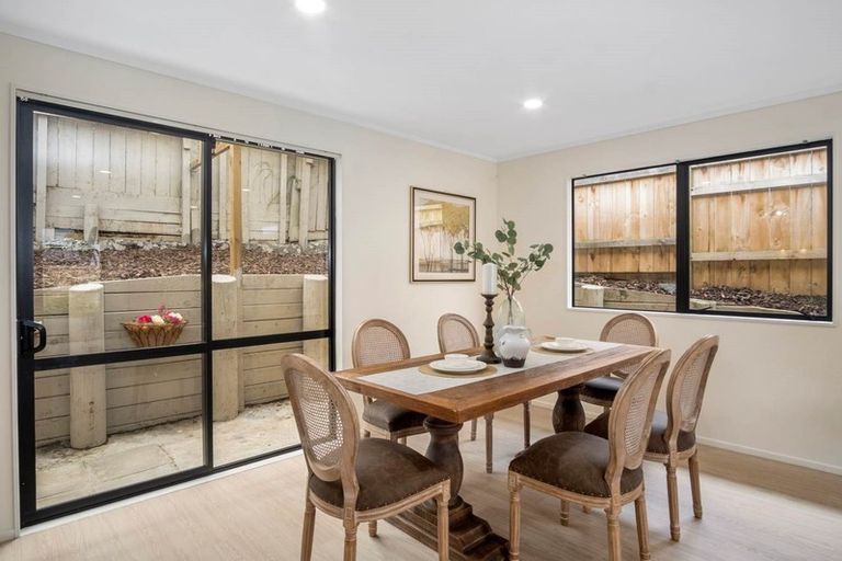 Photo of property in 1/17 Bond Crescent, Forrest Hill, Auckland, 0620