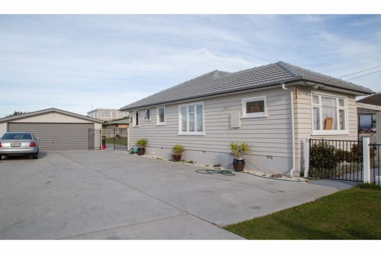 Photo of property in 8 Pandora Street, North New Brighton, Christchurch, 8083
