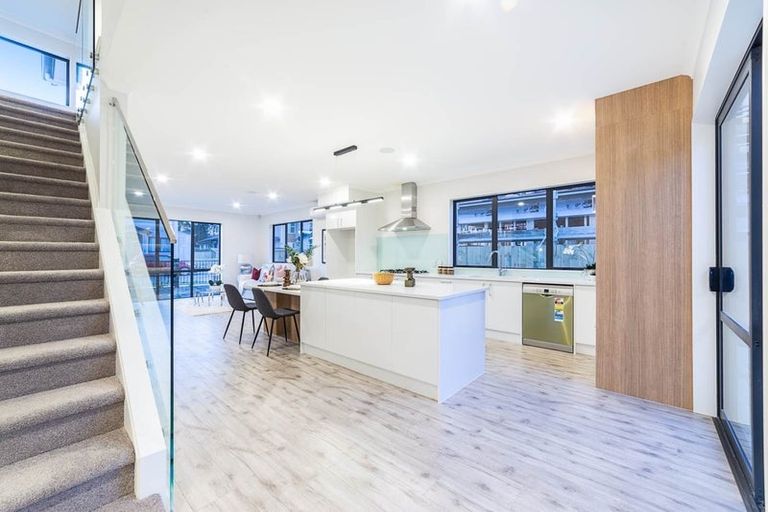 Photo of property in 11 Thomas Rielly Avenue, Hobsonville, Auckland, 0616