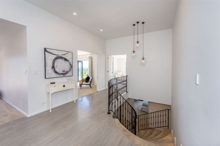 Photo of property in 15 Delhi Place, Cashmere, Christchurch, 8022