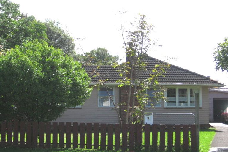 Photo of property in 9 Norval Road, Henderson, Auckland, 0610