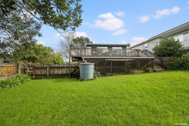 Photo of property in 785 East Coast Road, Northcross, Auckland, 0630