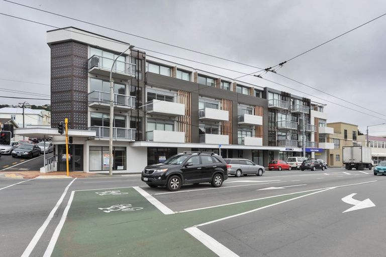 Photo of property in Masina Apartments, 110/80 Riddiford Street, Newtown, Wellington, 6021