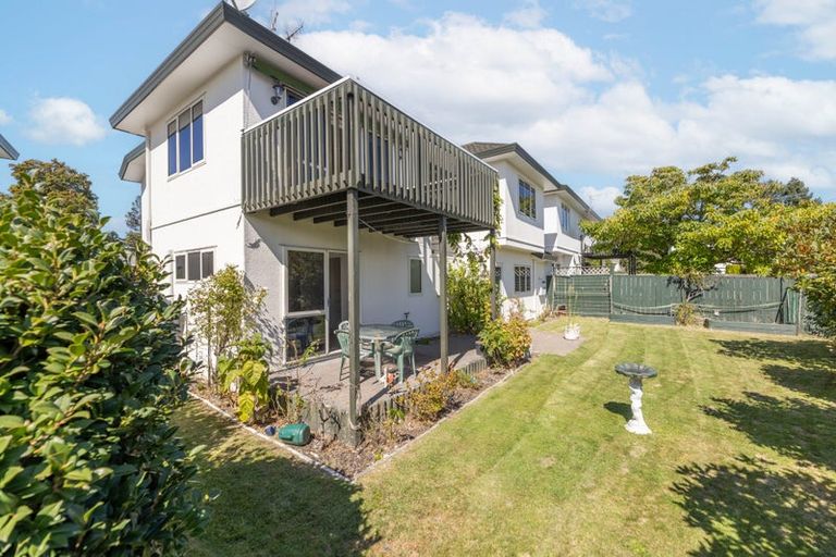 Photo of property in 2 Pipi Street, Two Mile Bay, Taupo, 3330