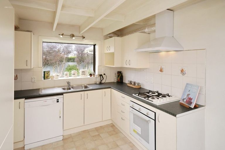 Photo of property in 20 Osborne Road, Amberley, 7410