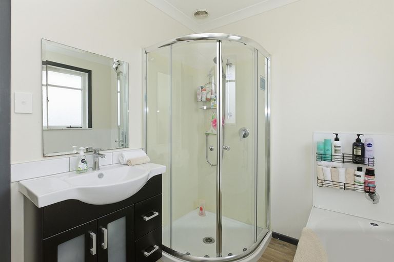 Photo of property in 1 Coronation Road, Morrinsville, 3300