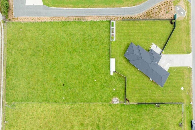 Photo of property in 11 Tui Place, Edendale, Wyndham, 9893