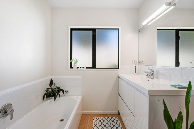Photo of property in 59 Motutapu Avenue, Manly, Whangaparaoa, 0930