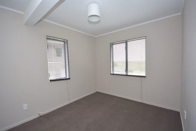 Photo of property in 13 Volante Avenue, Wattle Downs, Auckland, 2103