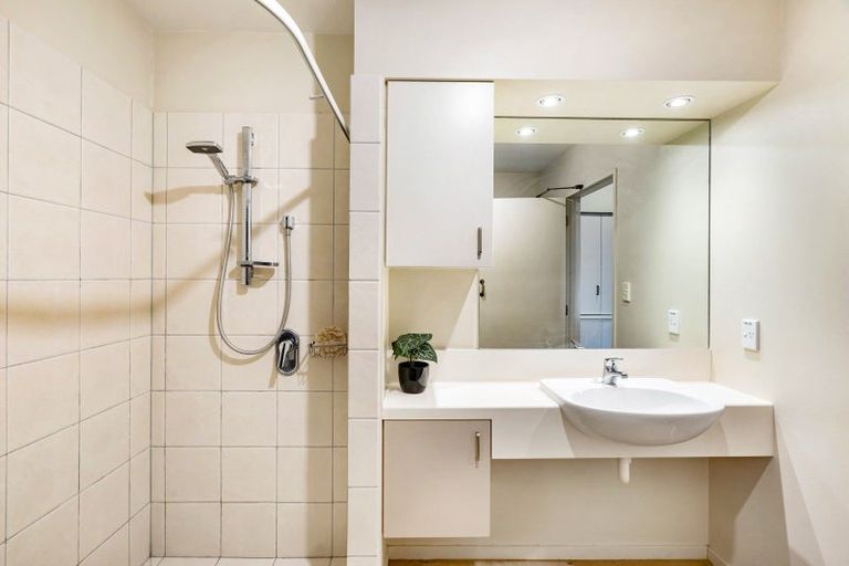 Photo of property in 12 Shortland Place, Havelock North, 4130