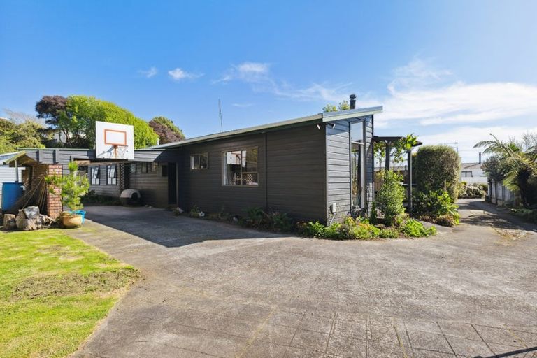 Photo of property in 15b Marchant Place, Westown, New Plymouth, 4310