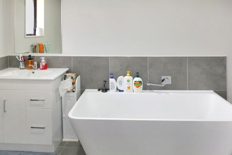 Photo of property in 32 Russell Street, Foxton, 4814