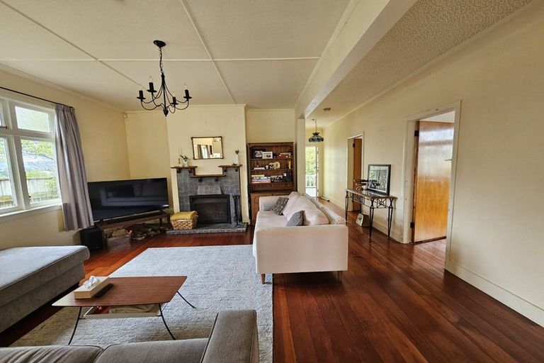 Photo of property in 35 Awatea Street, Ranui, Porirua, 5024