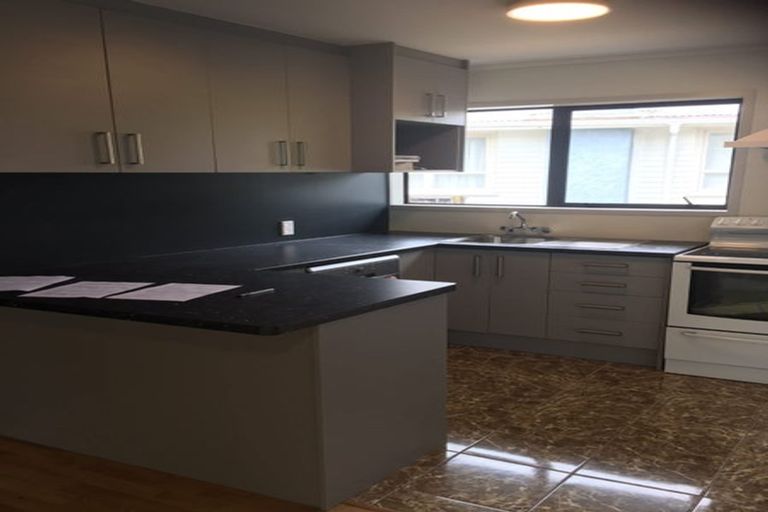 Photo of property in 1/44 Megan Avenue, Pakuranga Heights, Auckland, 2010