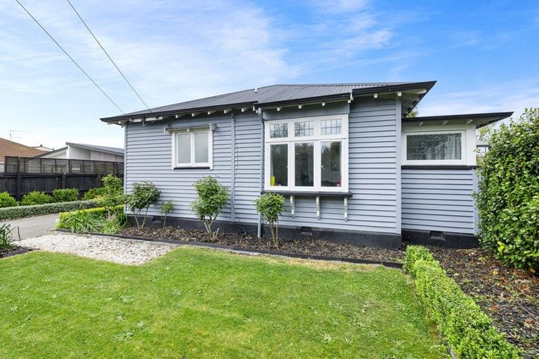 Photo of property in 12 Mays Road, St Albans, Christchurch, 8052
