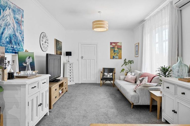 Photo of property in 12 Mays Road, St Albans, Christchurch, 8052