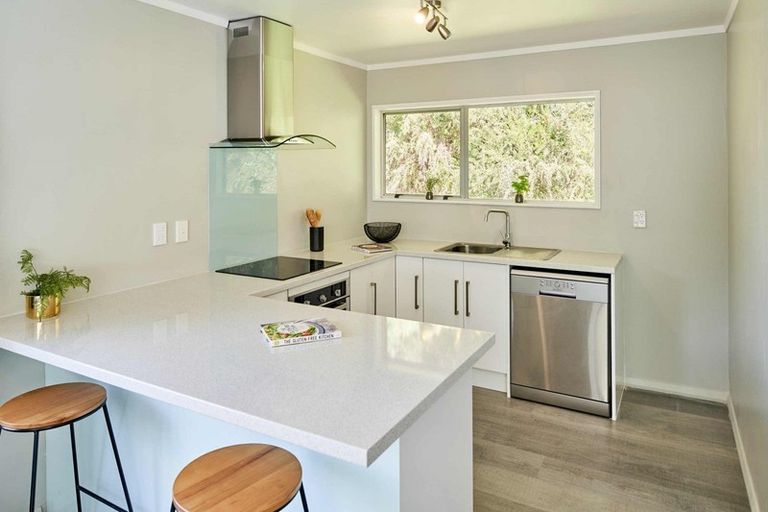 Photo of property in 2/22 Shackleton Grove, Stokes Valley, Lower Hutt, 5019