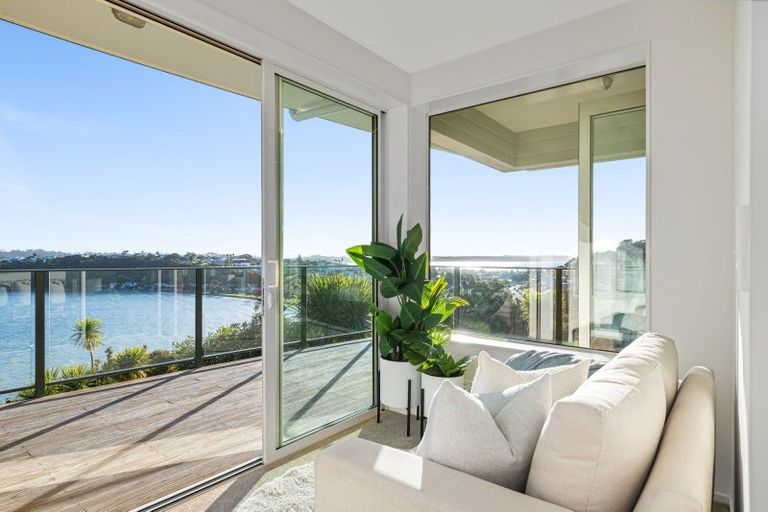 Photo of property in 52 Beauvoir Avenue, Matakatia, Whangaparaoa, 0930