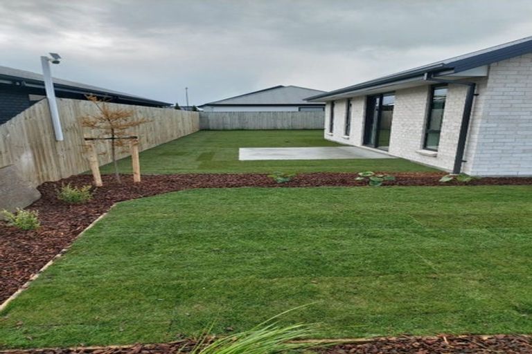 Photo of property in 27 Timara Crescent, Marshland, Christchurch, 8083