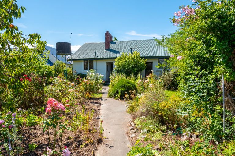 Photo of property in 30 Pye Road, Geraldine Downs, Geraldine, 7991