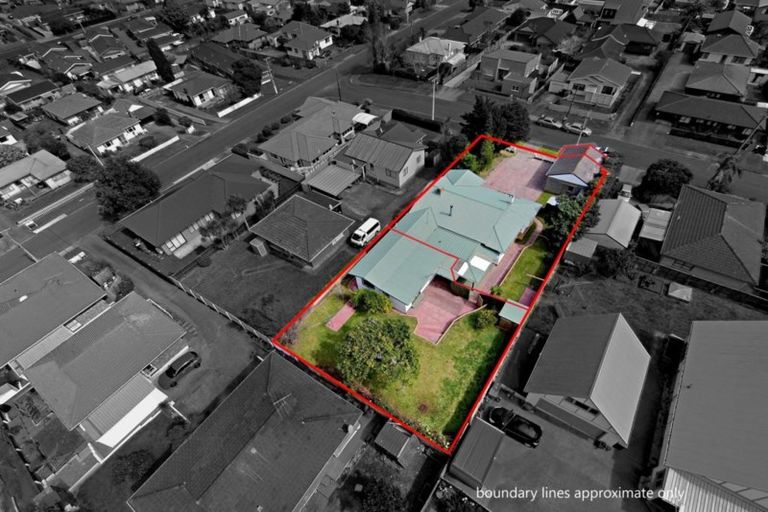 Photo of property in 6 West Street, Papakura, 2110