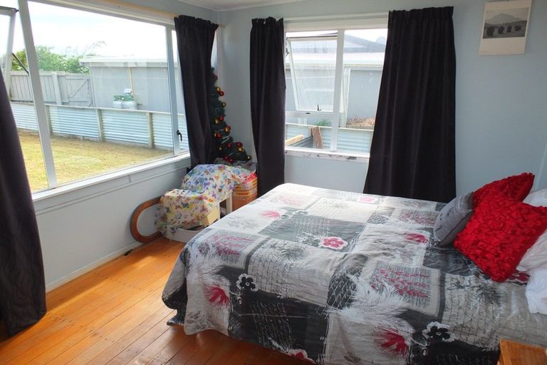 Photo of property in 8 Thomas Place, Foxton Beach, Foxton, 4815