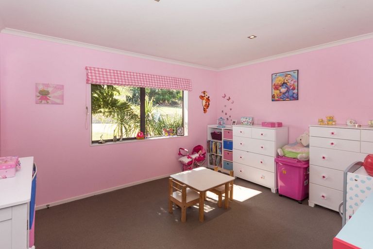 Photo of property in 58 Medhurst Road North, Bombay, 2675